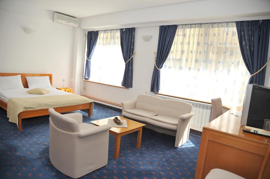 Hotel Residence Inn Skopje Buitenkant foto