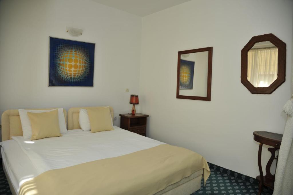 Hotel Residence Inn Skopje Kamer foto