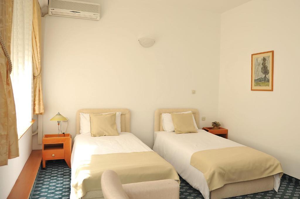Hotel Residence Inn Skopje Kamer foto