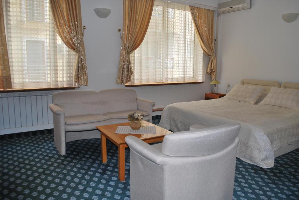 Hotel Residence Inn Skopje Kamer foto
